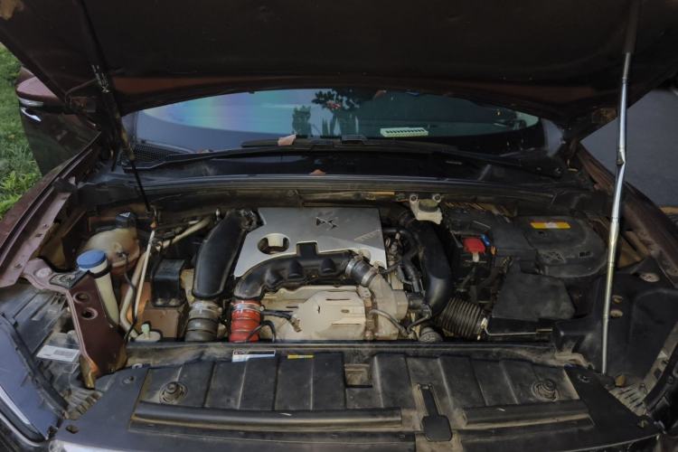 Used DS 6 2014 1.6T Luxury Edition THP160 Engine Bay