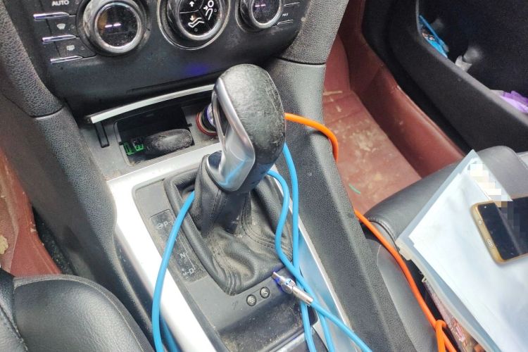 Used DS 6 2014 1.6T Luxury Edition THP160 Gear Lever
