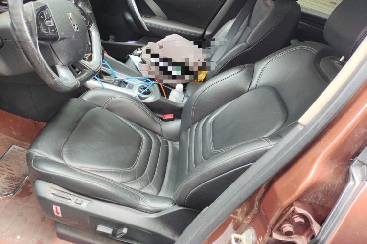 Used DS 6 2014 1.6T Luxury Edition THP160 Left Front Seat