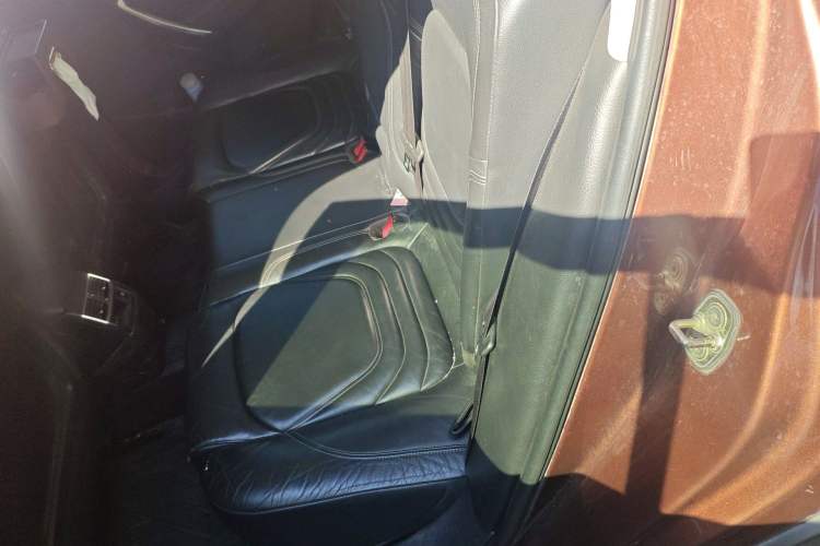 Used DS 6 2014 1.6T Luxury Edition THP160 Left Rear Seat