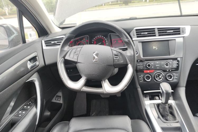 Used DS 6 2014 1.6T Luxury Edition THP160 Steering Wheel