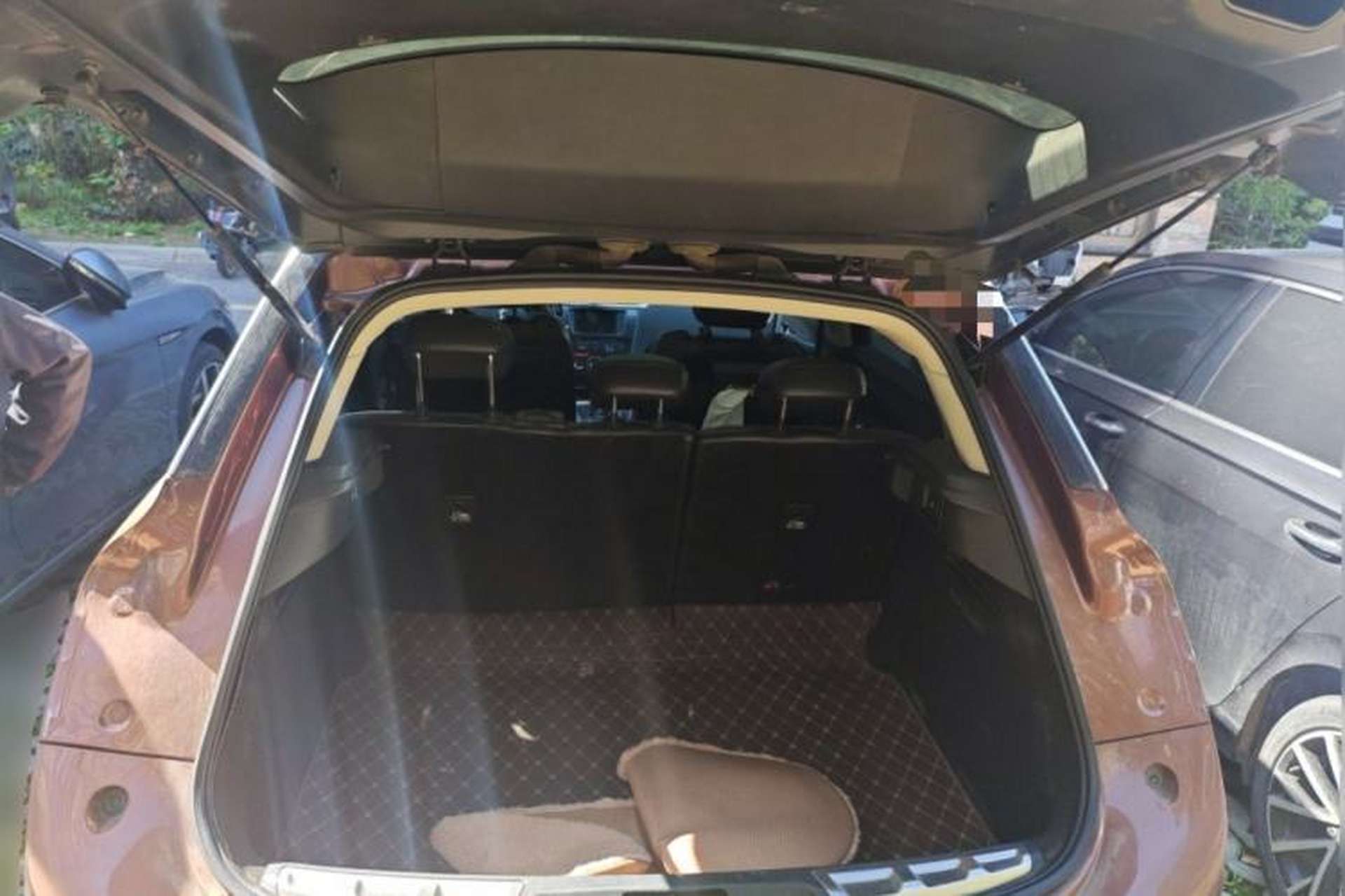 Used DS 6 2014 1.6T Luxury Edition THP160 Trunk