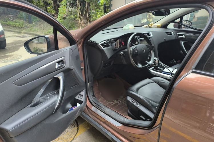 Used DS 6 2014 1.6T Luxury Edition THP160 Driver Seat