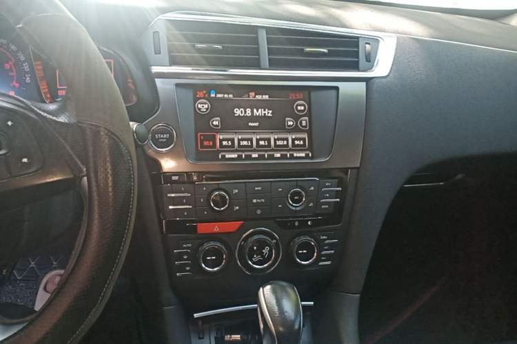 Used DS 6 2014 1.6T Luxury Edition THP160 Audio And AC Panel