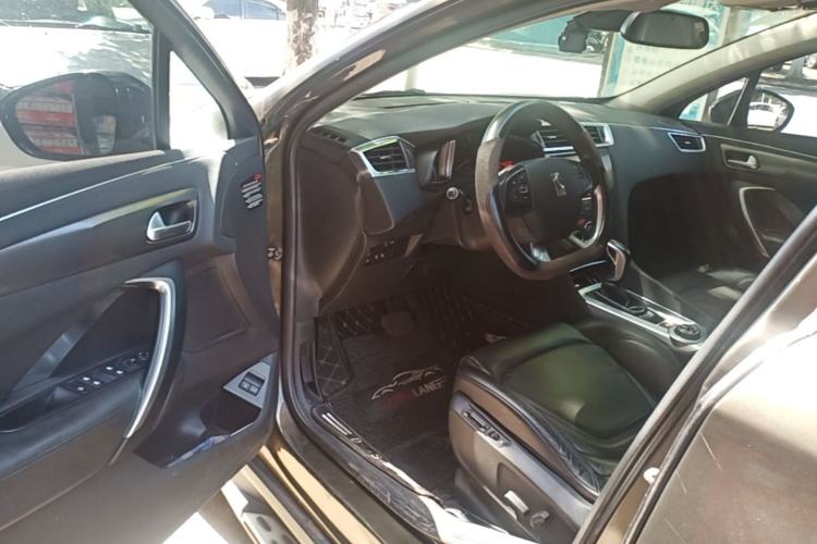 Used DS 6 2014 1.6T Luxury Edition THP160 Driver Seat