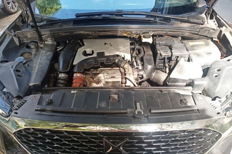 Used DS 6 2014 1.6T Luxury Edition THP160 Engine Bay