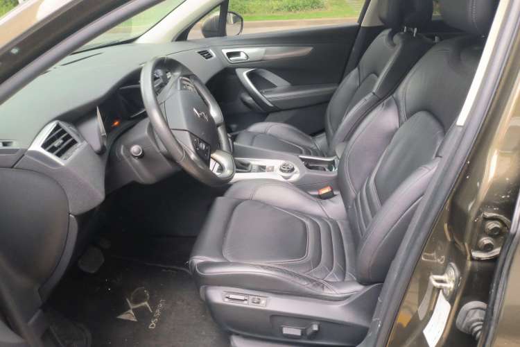 Used DS 6 2014 1.6T Luxury Edition THP160 Left Front Seat