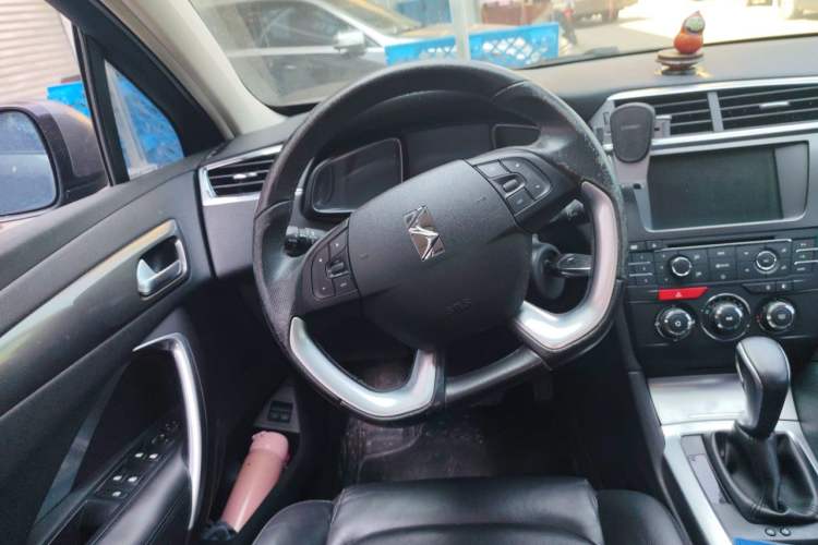Used DS 6 2014 1.6T Elegant Version THP160 Steering Wheel
