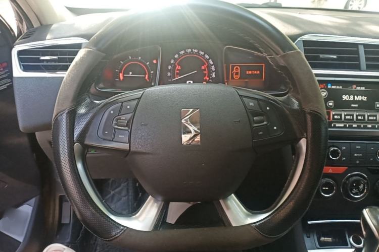 Used DS 6 2014 1.6T Luxury Edition THP160 Steering Wheel