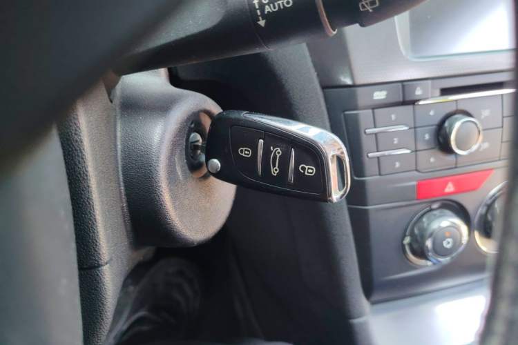 Used DS 6 2014 1.6T Elegant Version THP160 Vehicle Key