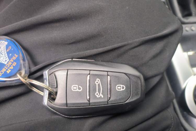 Used DS 6 2014 1.6T Luxury Edition THP160 Vehicle Key