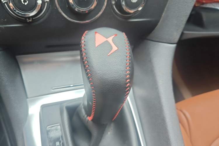 Used DS 6 2014 1.6T Elegant Version THP160 Gear Lever