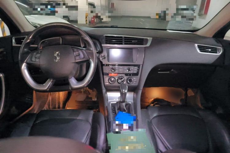 Used DS 6 2014 1.6T Luxury Edition THP160 Center Console
