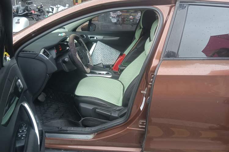 Used DS 6 2014 1.6T Elegant Version THP160 Driver Seat