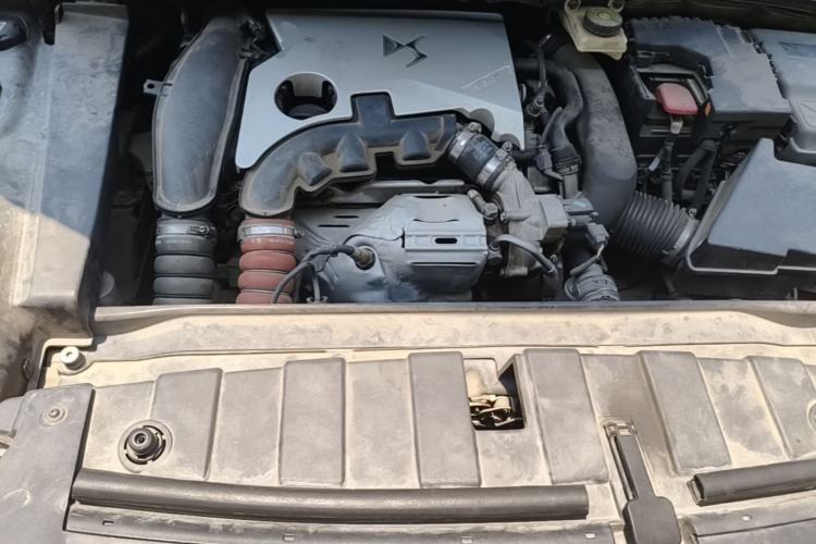 Used DS 6 2014 1.6T Luxury Edition THP160 Engine Bay
