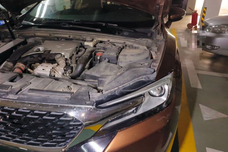 Used DS 6 2014 1.6T Luxury Edition THP160 Engine Bay Left