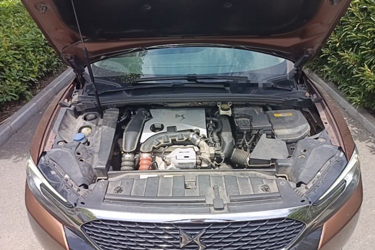Used DS 6 2014 1.6T Luxury Edition THP160 Engine Bay