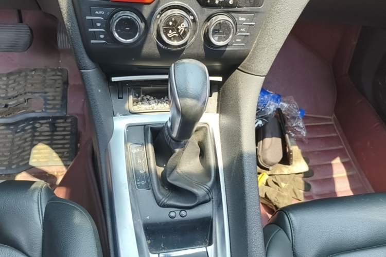 Used DS 6 2014 1.6T Luxury Edition THP160 Gear Lever