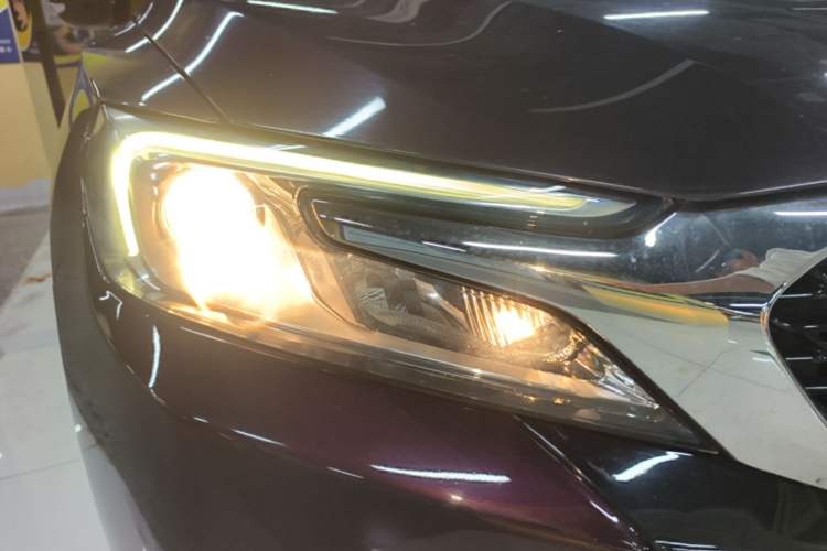 Used DS 6 2014 1.6T Luxury Edition THP160 Right Front Headlight