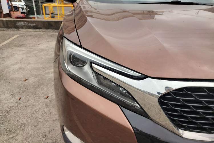 Used DS 6 2014 1.6T Luxury Edition THP200 Right Front Headlight