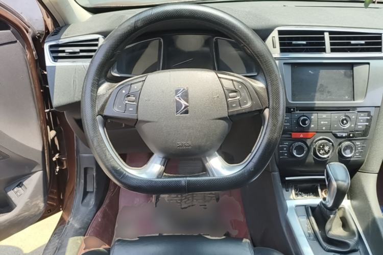 Used DS 6 2014 1.6T Luxury Edition THP160 Steering Wheel