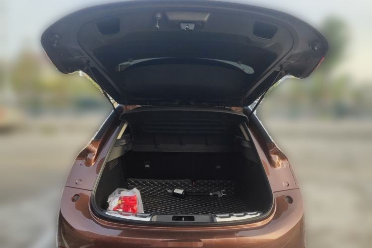 Used DS 6 2014 1.6T Luxury Edition THP160 Trunk
