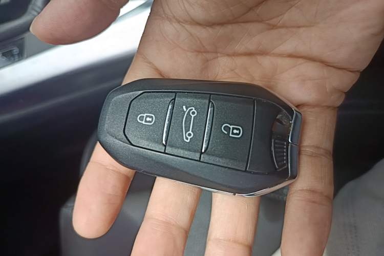 Used DS 6 2014 1.6T Luxury Edition THP160 Vehicle Key