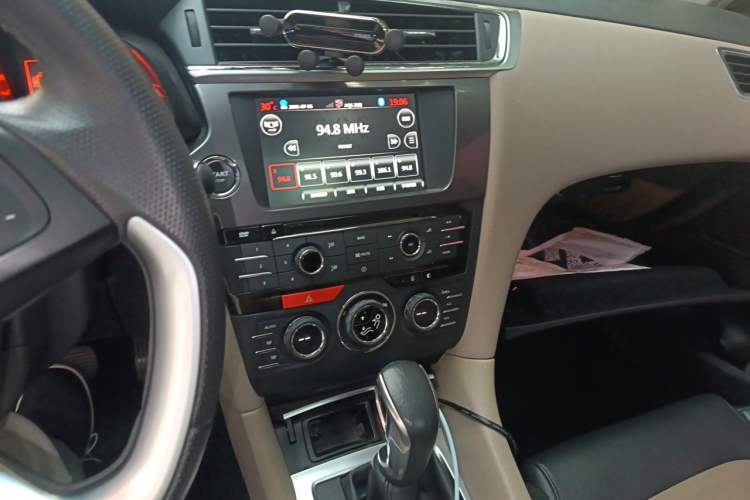 Used DS 6 2014 1.6T Luxury Edition THP160 Audio And AC Panel