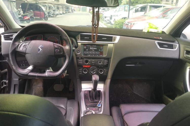 Used DS 6 2014 1.6T Luxury Edition THP160 Center Console
