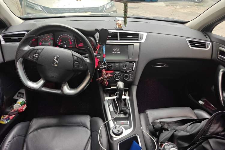 Used DS 6 2014 1.6T Luxury Edition THP160 Center Console