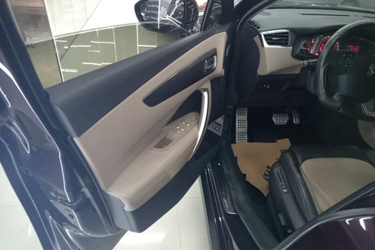 Used DS 6 2014 1.6T Luxury Edition THP200 Driver Seat