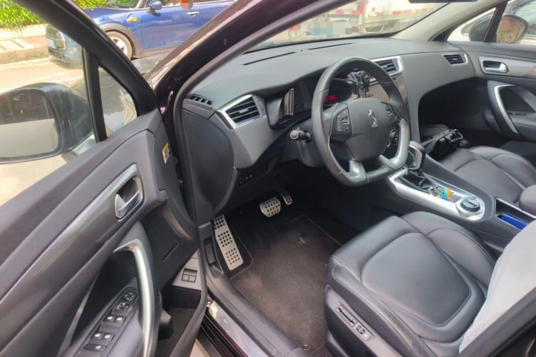 Used DS 6 2014 1.6T Luxury Edition THP200 Driver Seat