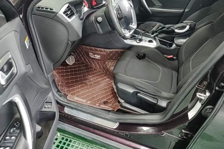 Used DS 6 2014 1.6T Elegant Version THP160 Driver Seat