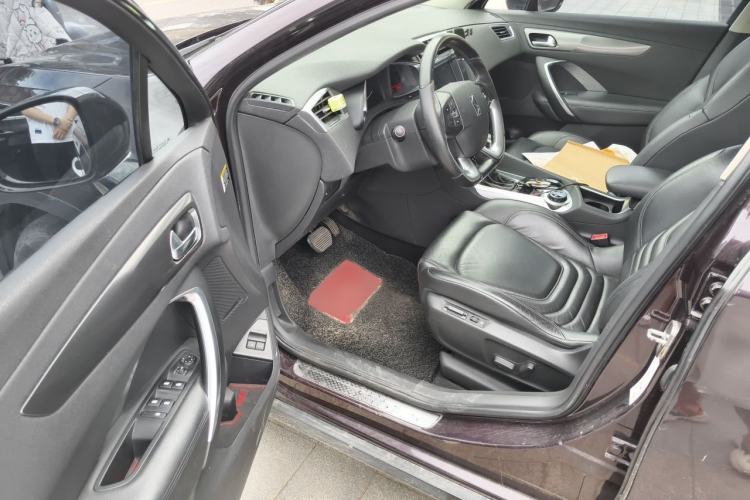 Used DS 6 2014 1.6T Luxury Edition THP160 Driver Seat
