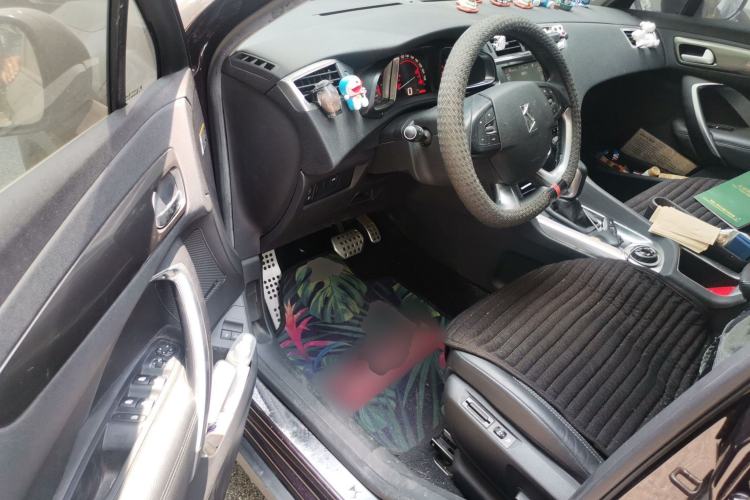 Used DS 6 2014 1.6T Luxury Edition THP200 Driver Seat
