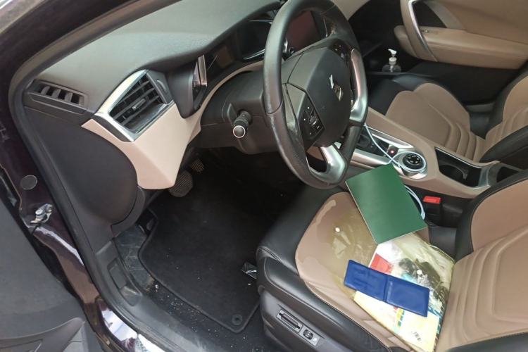 Used DS 6 2014 1.6T Luxury Edition THP160 Driver Seat
