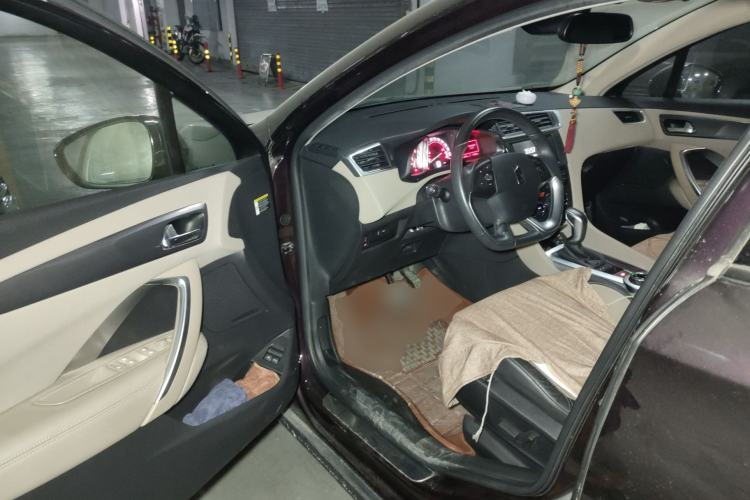 Used DS 6 2014 1.6T Luxury Edition THP160 Driver Seat