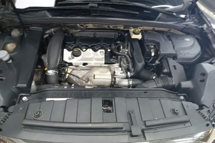Used DS 6 2014 1.6T Luxury Edition THP200 Engine Bay