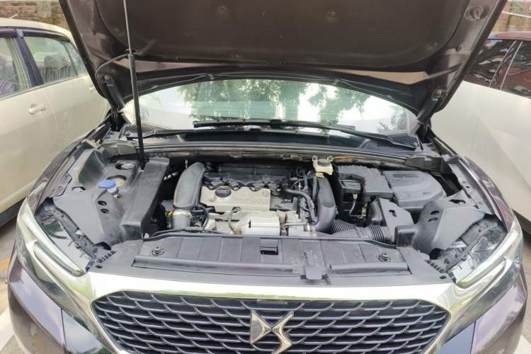 Used DS 6 2014 1.6T Luxury Edition THP200 Engine Bay