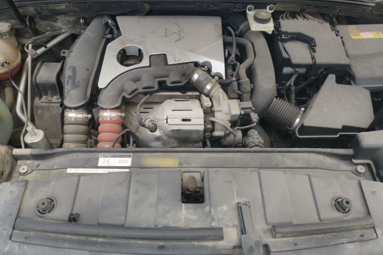 Used DS 6 2014 1.6T Luxury Edition THP160 Engine Bay