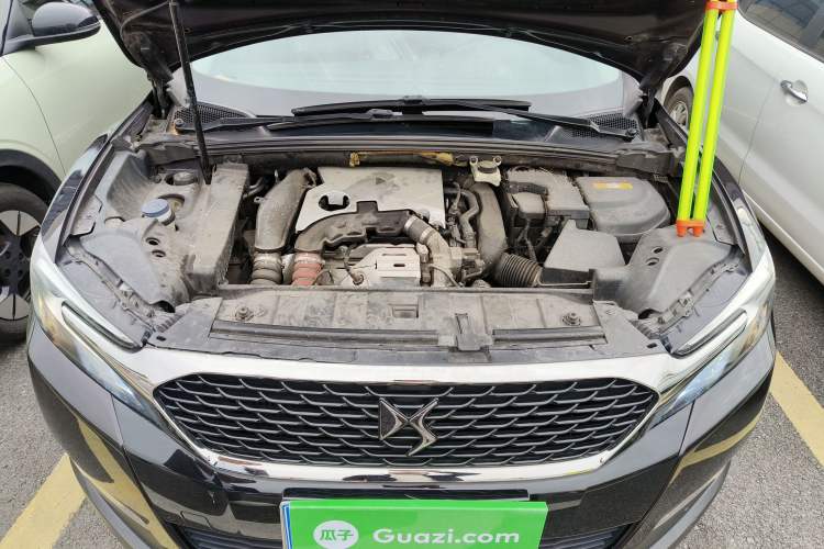Used DS 6 2014 1.6T Luxury Edition THP160 Engine Bay