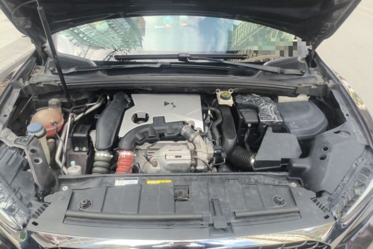 Used DS 6 2014 1.6T Luxury Edition THP160 Engine Bay