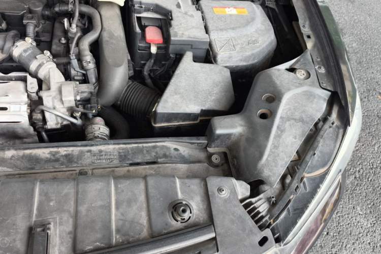 Used DS 6 2014 1.6T Elegant Version THP160 Engine Bay Left