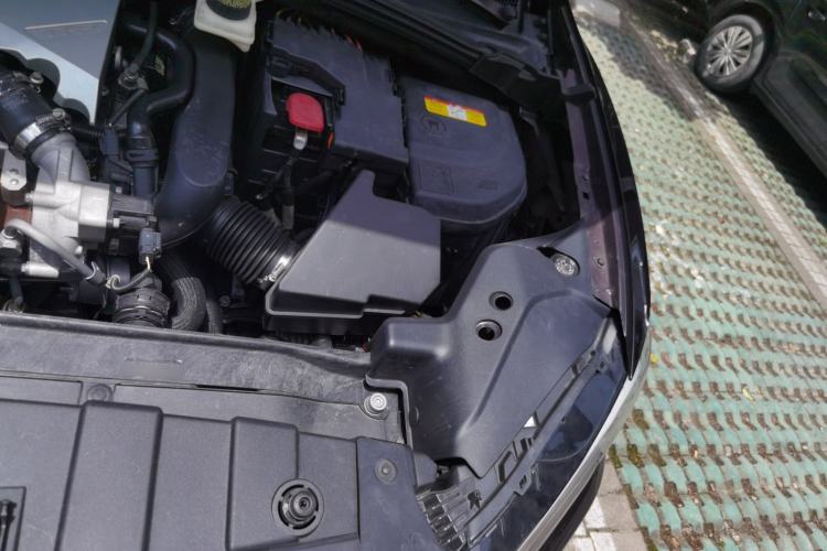 Used DS 6 2014 1.6T Luxury Edition THP160 Engine Bay Left