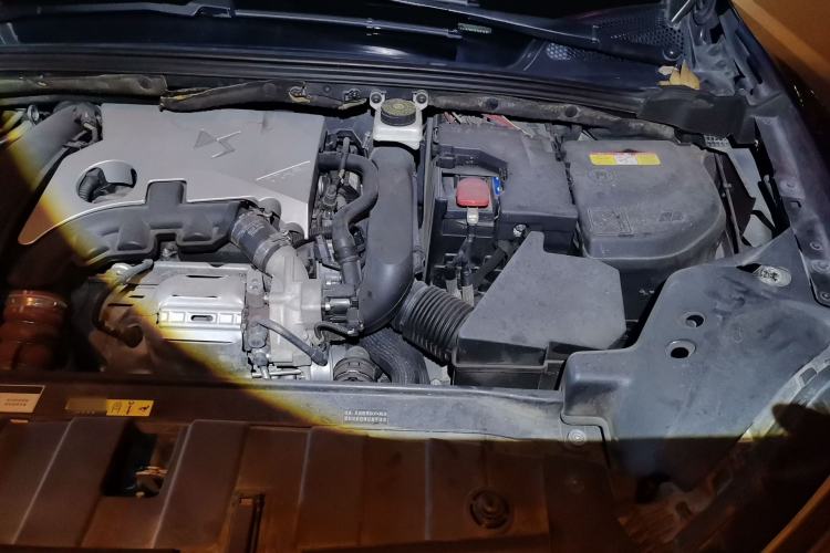Used DS 6 2014 1.6T Prestige Edition THP160 Engine Bay Left