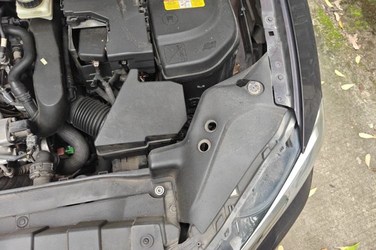 Used DS 6 2014 1.6T Luxury Edition THP160 Engine Bay Left