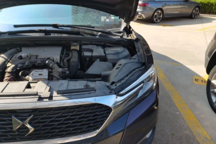 Used DS 6 2014 1.6T Elegant Version THP160 Engine Bay Left