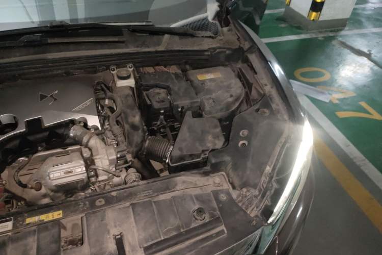 Used DS 6 2014 1.6T Luxury Edition THP160 Engine Bay Left