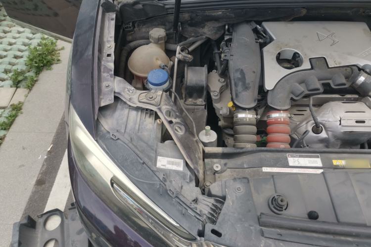 Used DS 6 2014 1.6T Luxury Edition THP160 Engine Bay Right