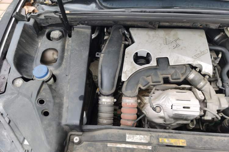 Used DS 6 2014 1.6T Elegant Version THP160 Engine Bay Right